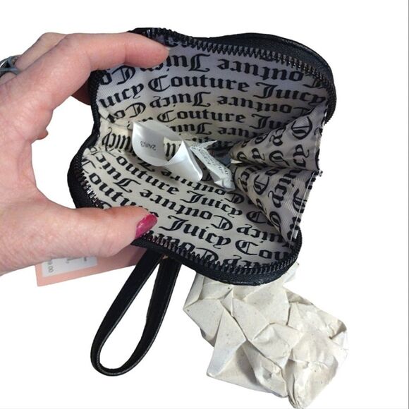 Juicy Couture Black Heart Shaped Zip Around 5" Wristlet NWT - Picture 11 of 13
